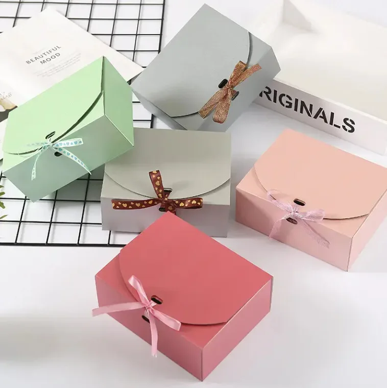 Becan Luxury Small Gift Packaging Boxes White And Black Gift Boxes Custom Gift Boxes With Logo