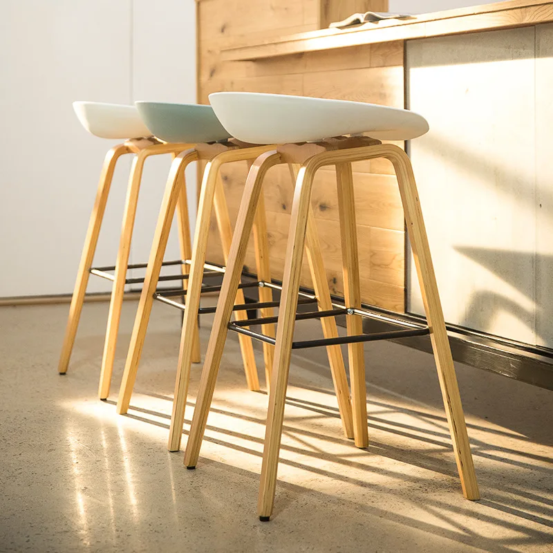 Hot Selling PP Seat Dining Chaise Bar Chair With Beech Wooden Legs Plastic Bar Stool In France
