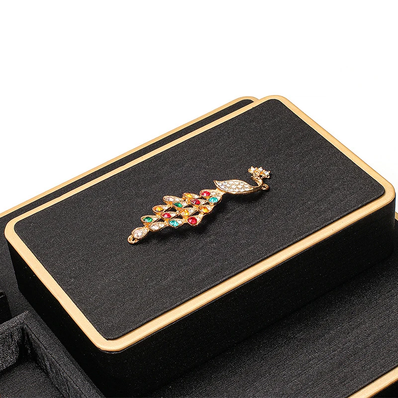 Customer Favorite Jewelry Showcase Display Sets Bracelet Necklace Holder Gold Frame Black Satin Fabric Jewelry Store Display Set