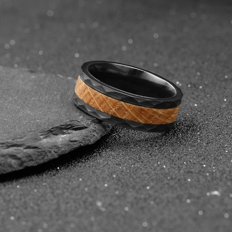 8mm brushed hammered with whiskey barrel wood titanium ring for men zirconium ring black ring jewelry