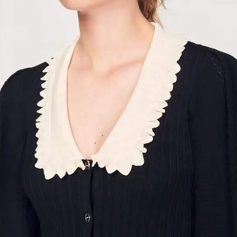 Женское трикотажное платье-миди с кружевным воротником и рукавами-фонариками