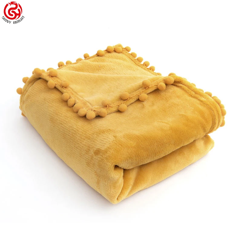Free Sample Custom Soft 100% Polyester Coral Flannel Fleece Travel Blanket Minky Plush Quality Throw Blanket For Winter