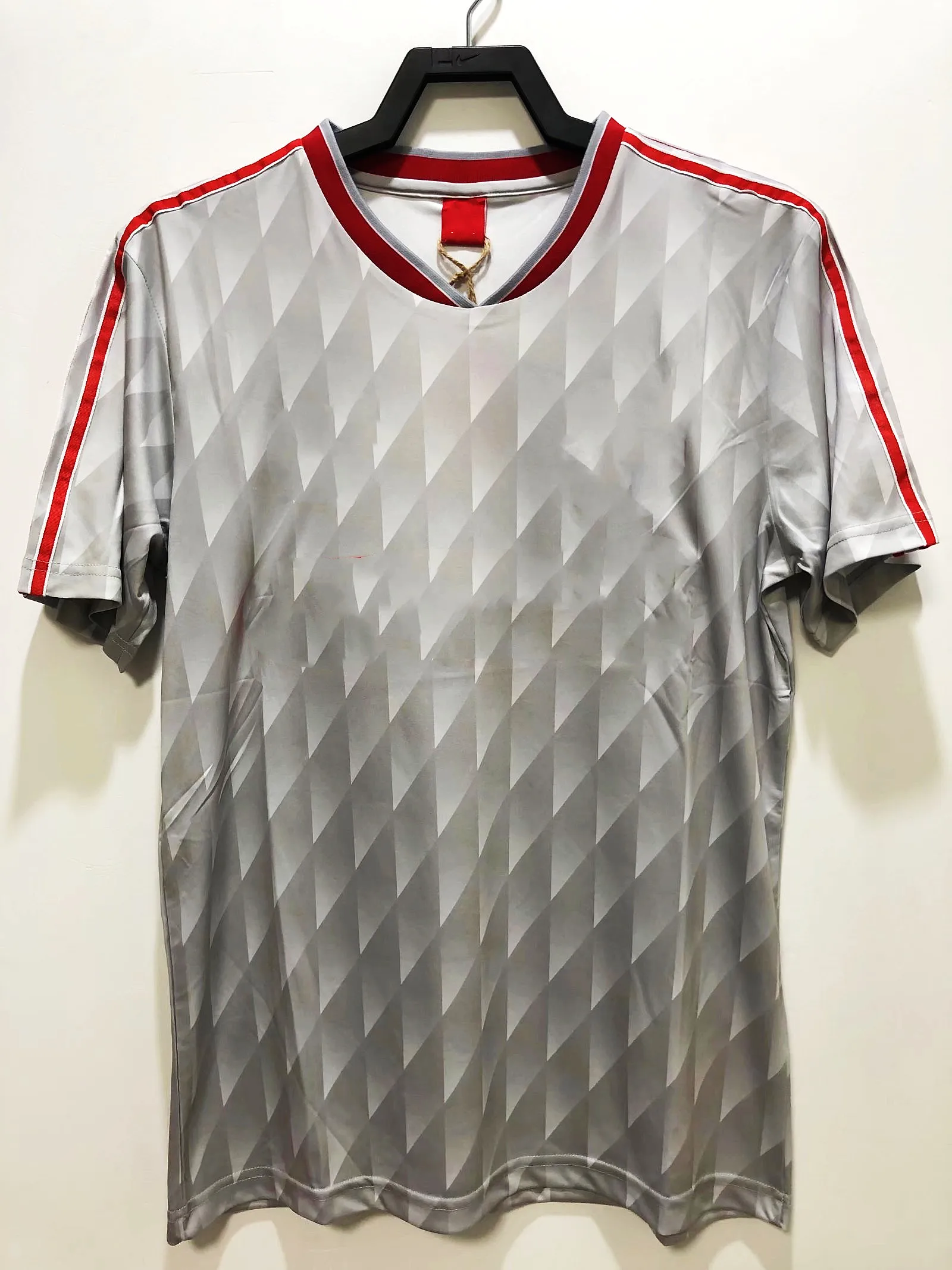 Wholesale 85 86 89 91 04 05 retro soccer jersey DALGLISH TORRES GERRARD ALONSO football shirt Traje de futbol retro