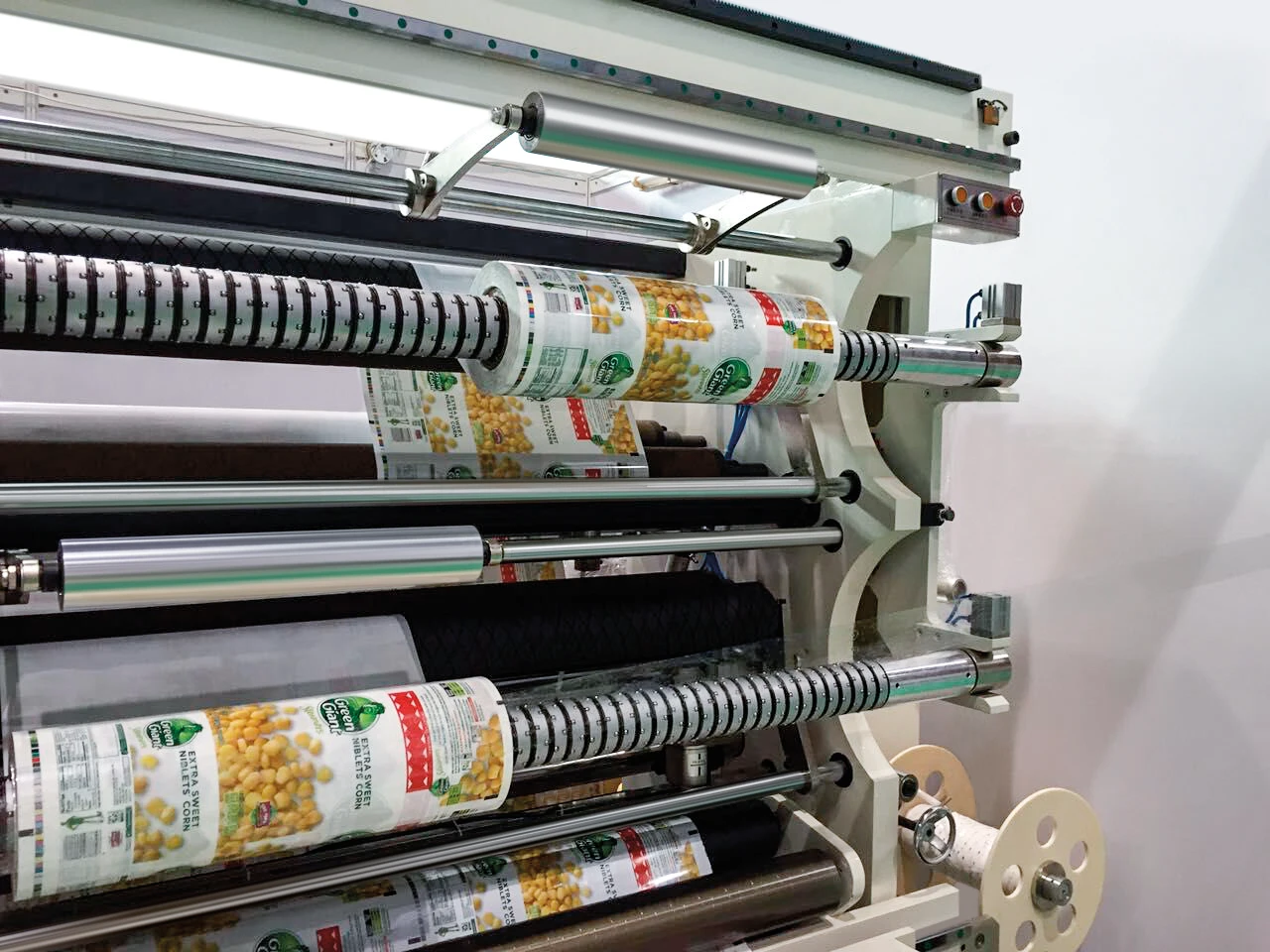 
S400-1600D high production laminated paper cup roll slitter and rewinder with auto loading system 