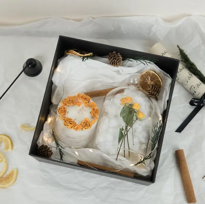 Органические экологически чистые ароматизированные свечи сои ручной работы на День святого Валентина с сушеными цветами