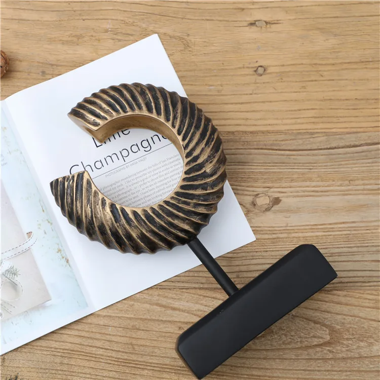 Nordic Luxury Resin Art Craft Pieces Gold Luxury Decor Ornament Retro Home Decoration for Living Room