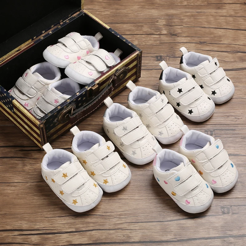 Baby walking shoes soft soles indoor non-slip casual shoes embroidered star 0-2 years boys and girls baby shoes