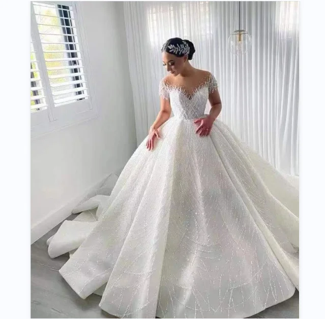 New wedding dress beaded lace wedding dress light skin long sleeve big train bridal wedding dress