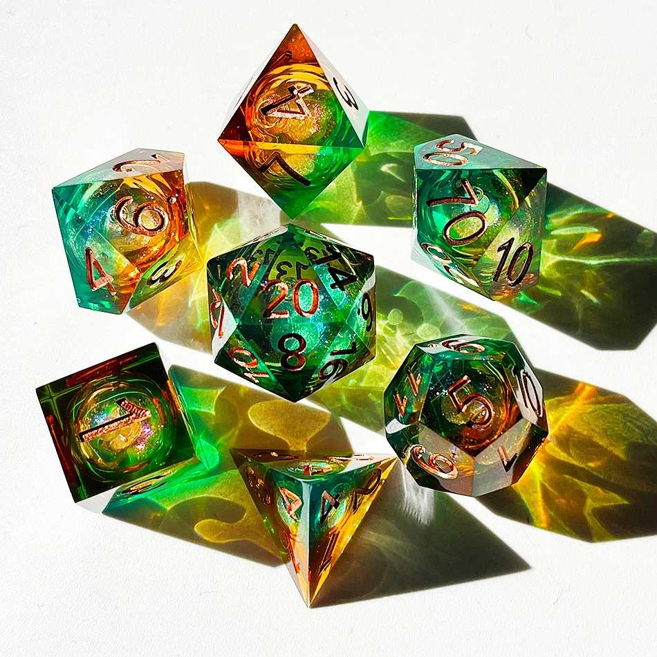 Handmade Green and Yellow Gradient  Resin New Style Sharp Liquid Core Factory Dnd Game Dice Set