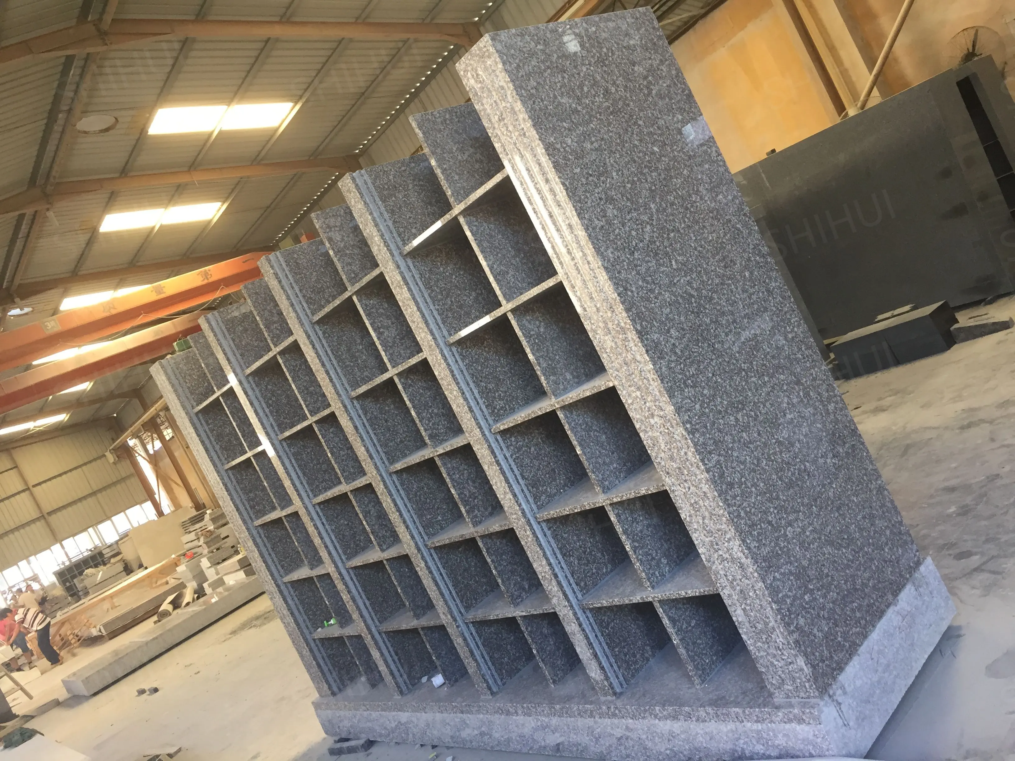SHIHUI Natural Stone Columbarium Niche Wall Supplier Grey G664 Granite Columbarium And Funerary Chapel 96 Niches Cremation Urn