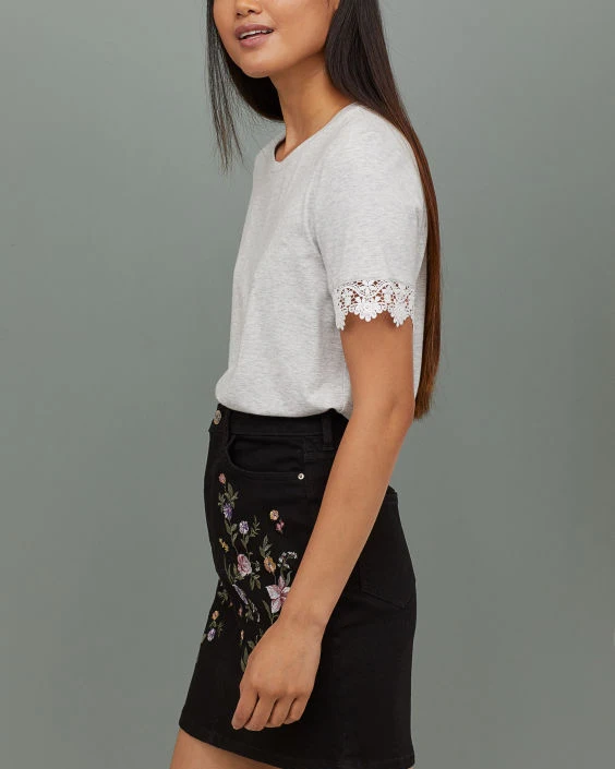 Hot Sales Autumn Floral Embroidered Women Empire Short Denim Skirt With Front Zipper And Button STD0563