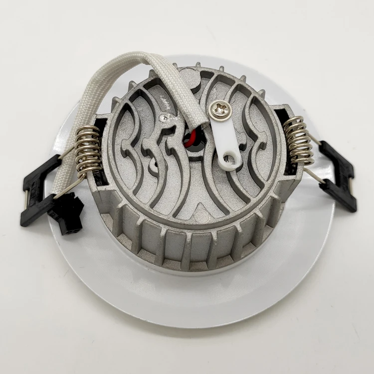 Экономичный эффективный комнатный потолочный квадратный светодиодный потолочный мини-светильник с регулируемой яркостью