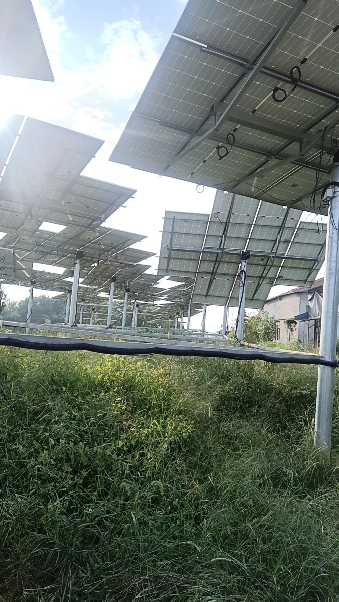 Smart Dual Axis On-Grid PV Tracking System 10kW Wifi Tracker Sun Power Clean Energy BIPV Solar Power Home Use Generation T4.5