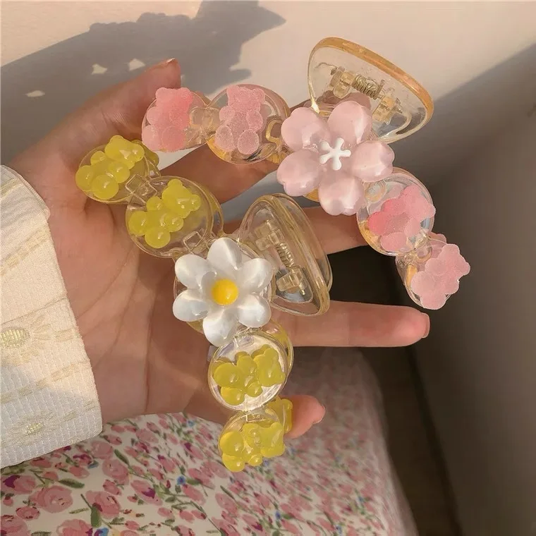RARA 10CM  New Fashion Wholesale Hair Accessories Hair Clip Ins Transparent Sakura Bear Camellia Flower Plastic Hair Claws