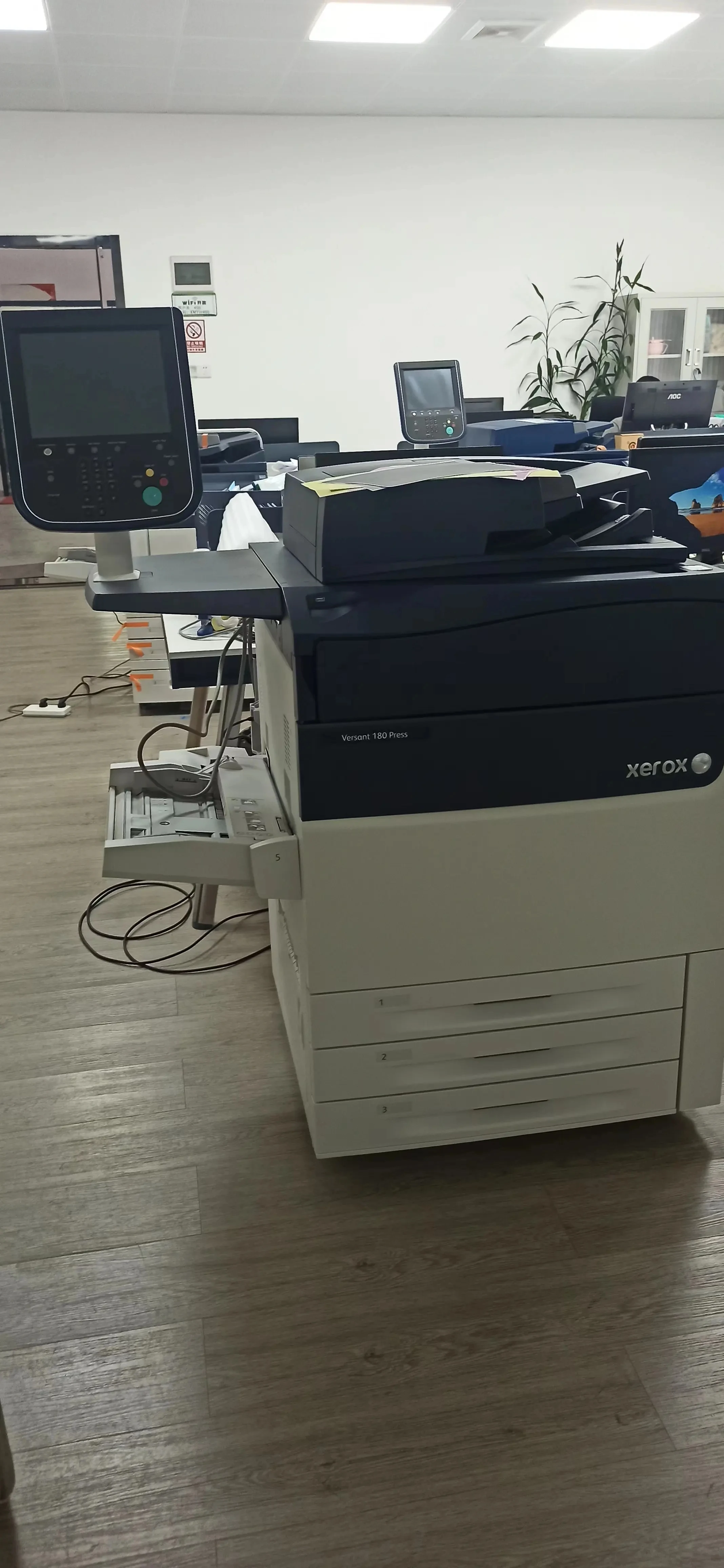 Копировальный аппарат Versant V180 использованный лазер фотокопировальный 80 для Xerox C70 копировальный A3 цветной 180