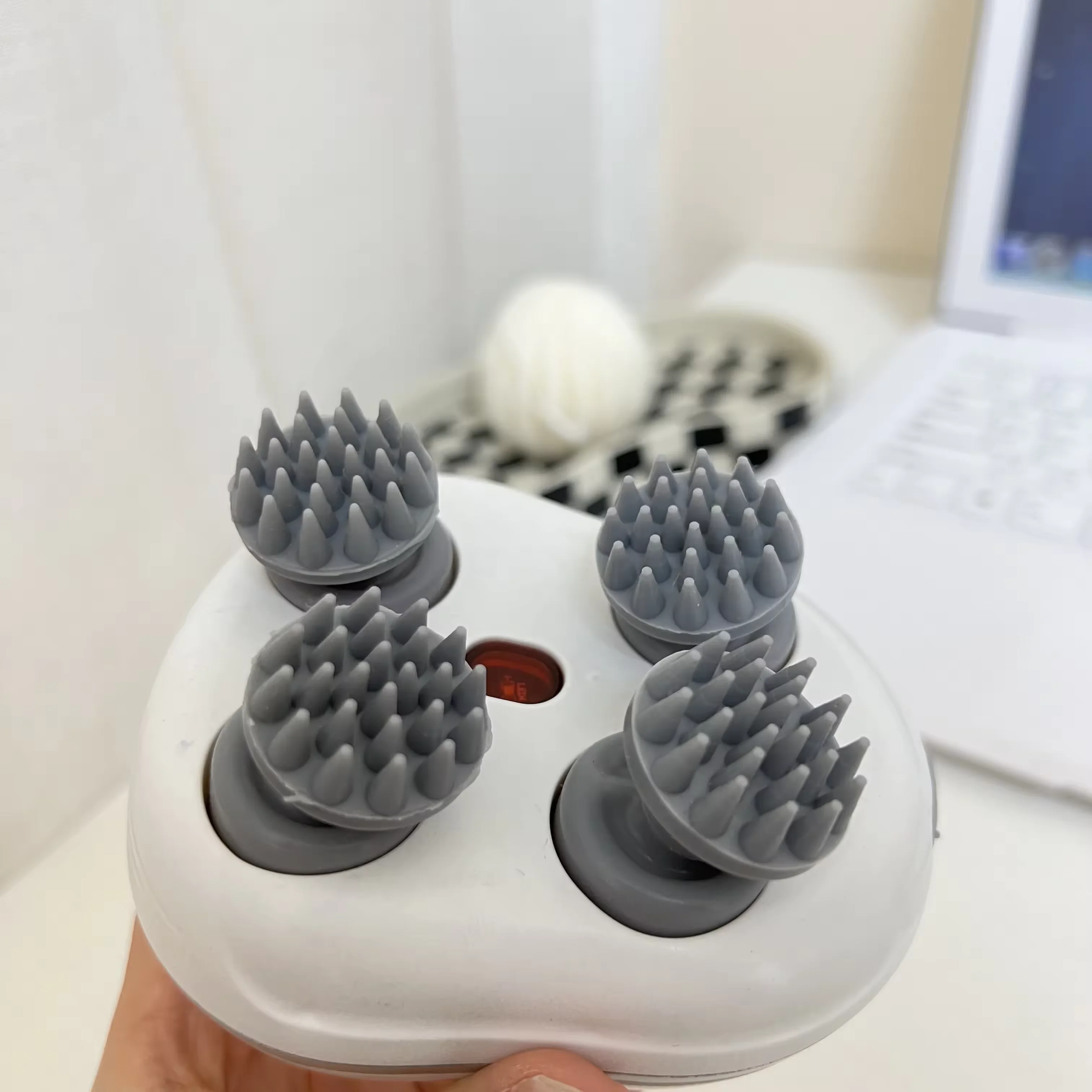 Wholesale Waterproof Portable Hair Massager Handheld Head Massager with 3 Modes