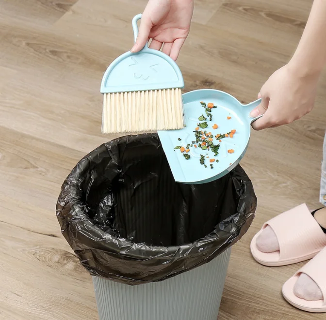 Household desktop mini broom keyboard cleaning brush with dustpan small broom set computer sundry brush