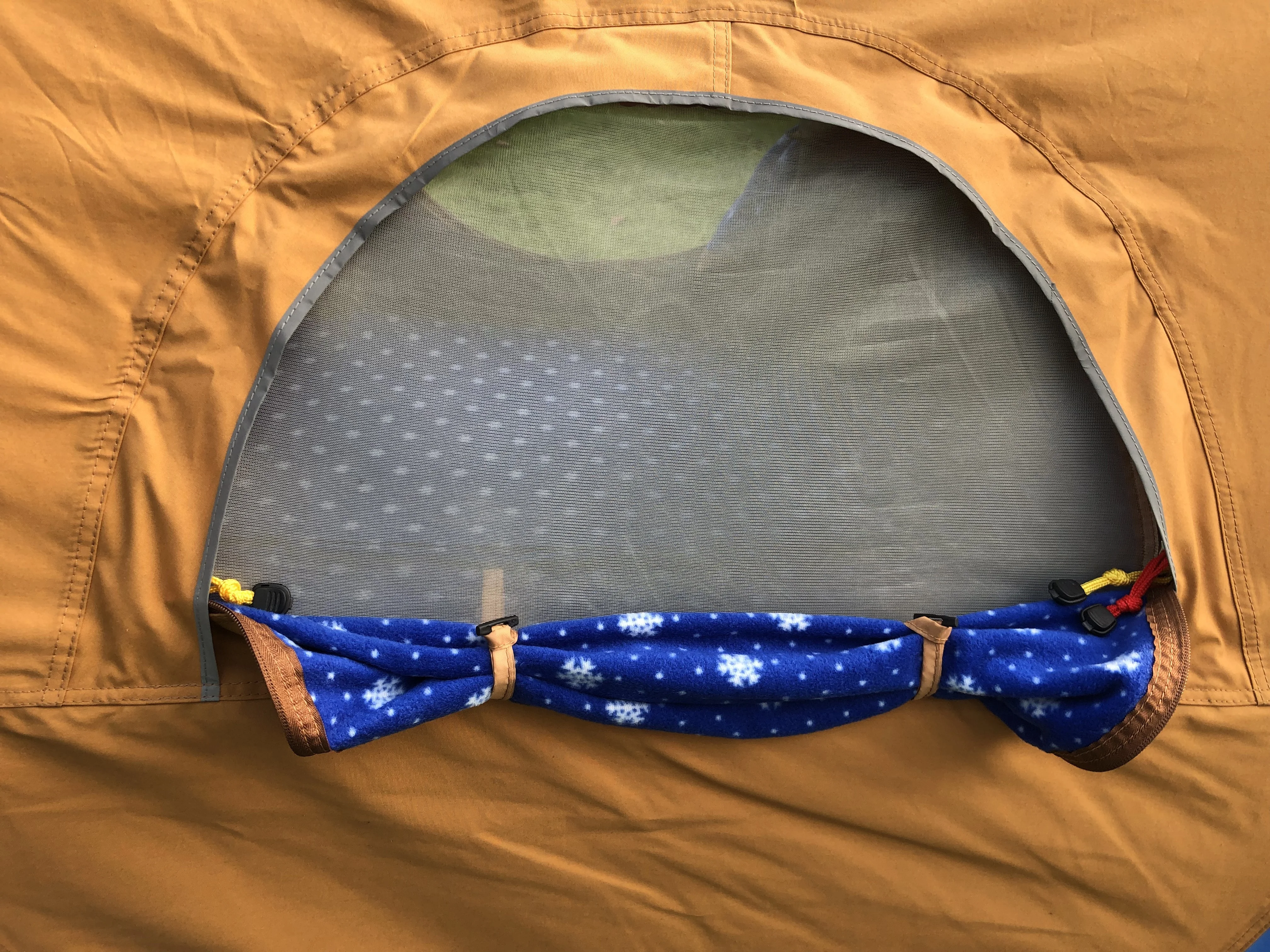 Customized Outdoor Camping Waterproof Quick Set Up Polycotton Flannelette Boat Shape Tent Middle East Pop Up Tent