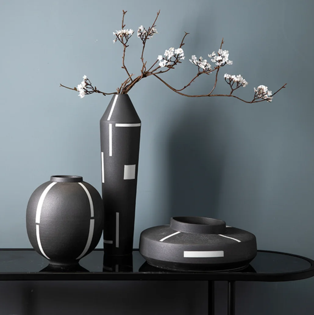 Italian minimalist style hand-painted vertical lines ceramic vase model villa flower arrangement art flower vase ornaments vase