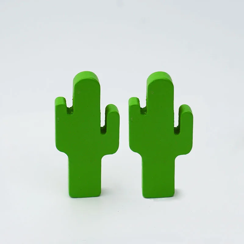 Деревянная мебель для кукольного домика