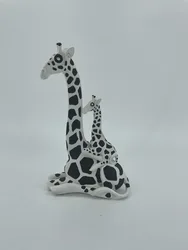 2021 China Manufacture black and white resin giraffe statue