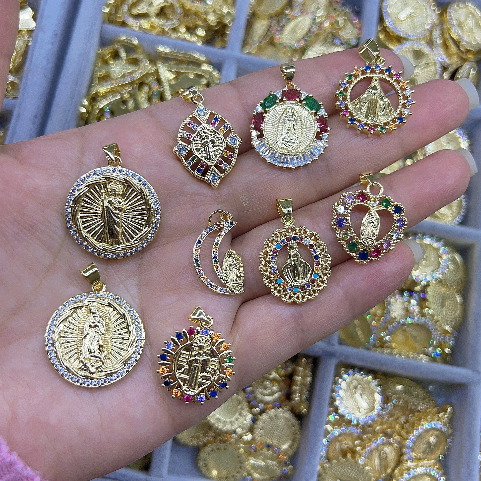 24K gold Plated Good Luck Protection Virgin Mary Pendant Dainty Religious Virgen de Guadalupe Charm Pendants religious jewelry