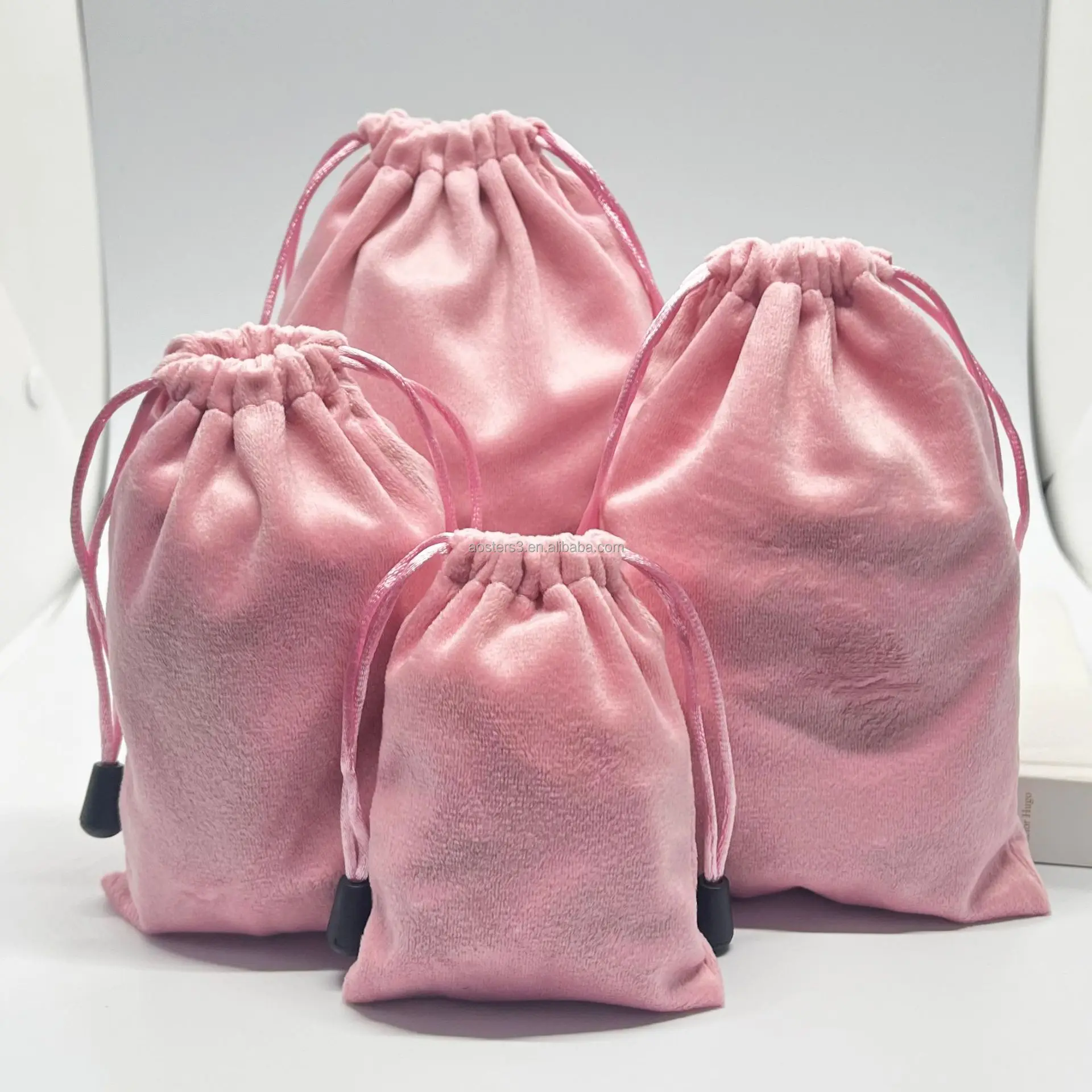 Custom Logo Velvet Drawstring Bags Jewelry Packaging Velvet Pouches Can Be Custom Small Gift Bags