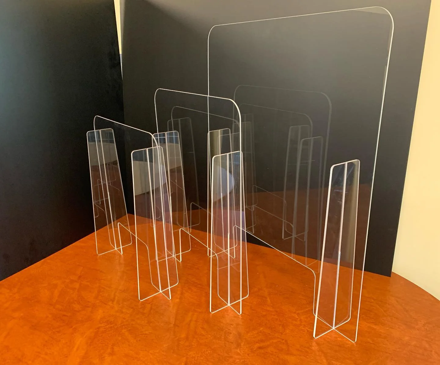 Factory directly selling  polycarbonate and sneeze shield