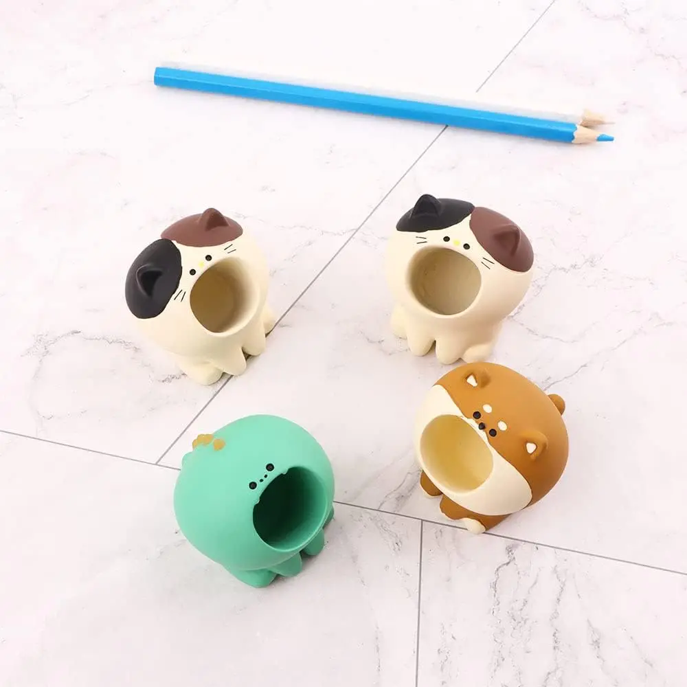 Cute Resin Cat Pen Holders Handmade Polyresin Animal Pencil Stands for Desktop
