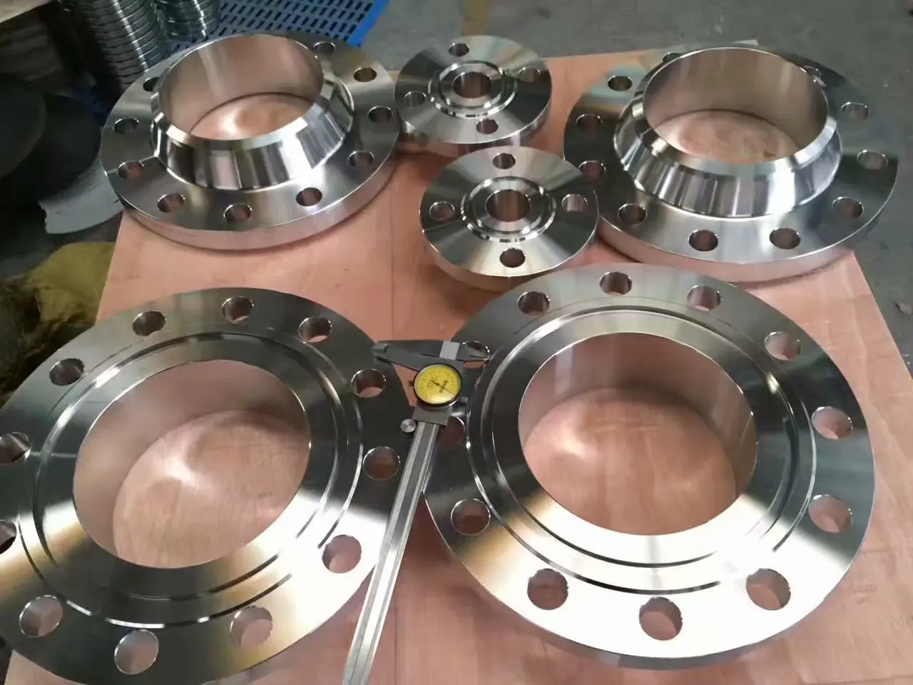 ASTM A350 Lf2 Cl1 150# RF Alloy Steel Flanges