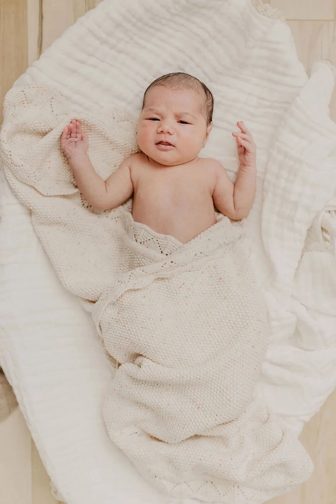 Knitted Baby Blanket 100% Cotton Baby Shower Gift Gender Neutral Kids Baby Towels and Blankets Silk Print 20 Wearable Blanket