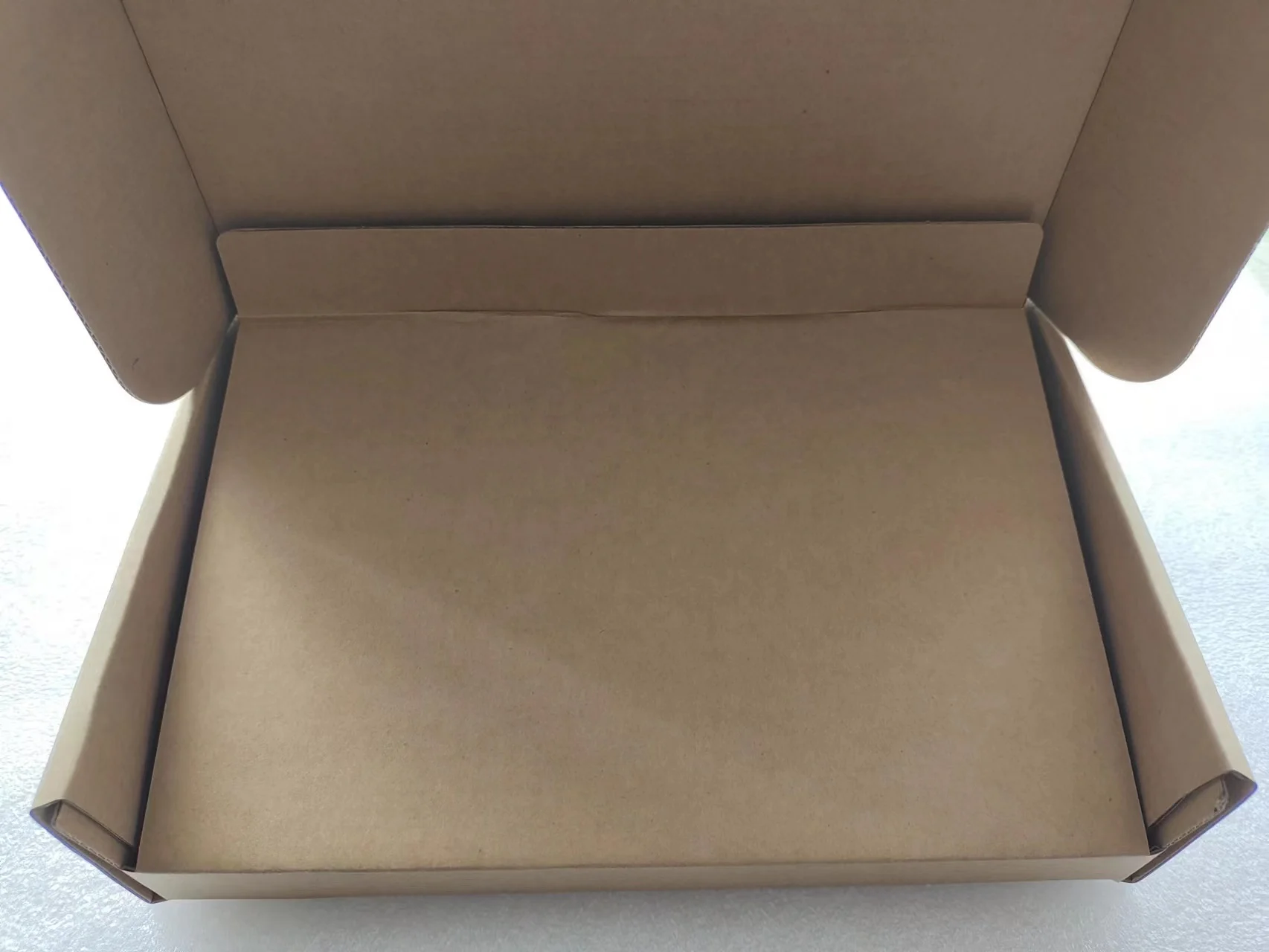 Broadcom SAS 9500-16e 05-50075-00  PCIe x8 4.0 4x SFF-8644 12G SAS NVMe HBA HDD SSD NVMe JBOD