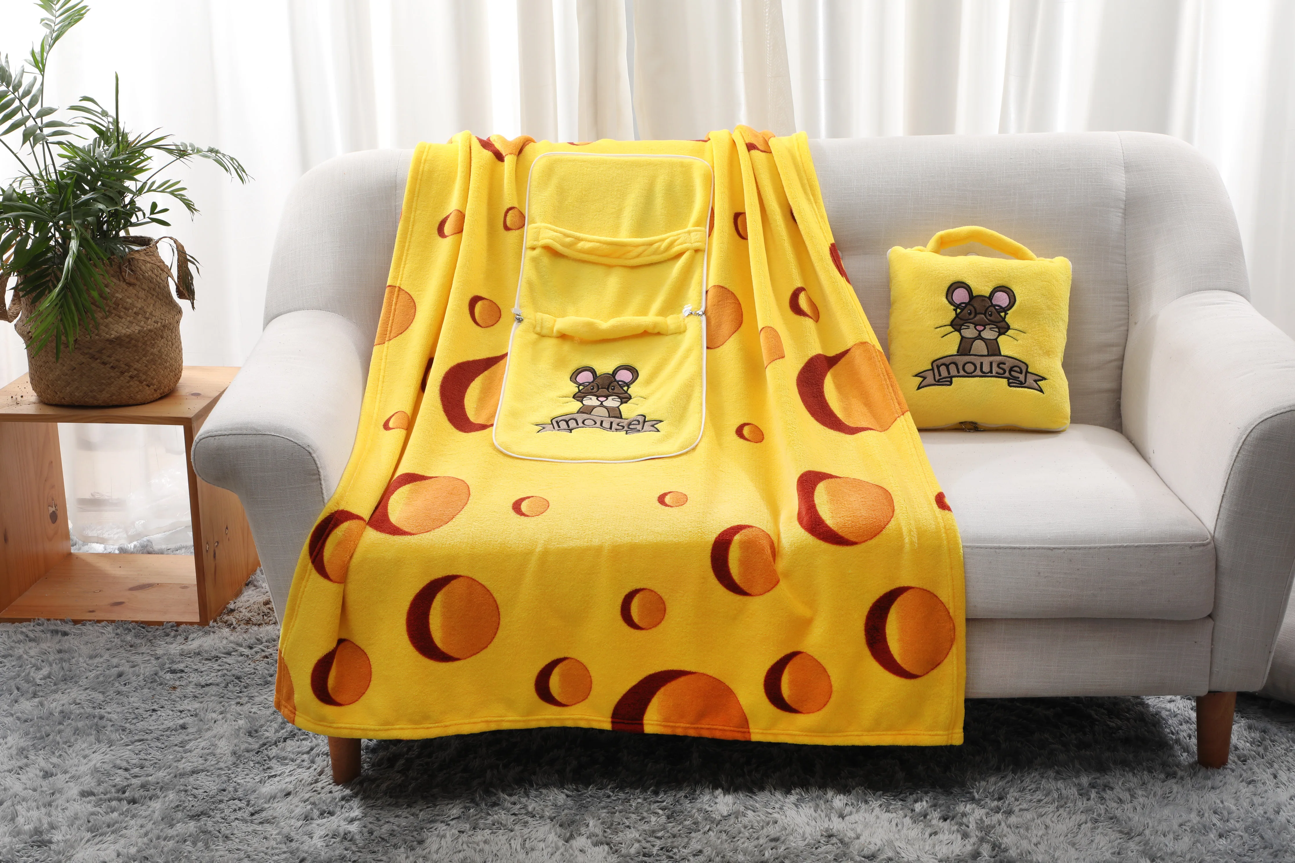 Foldable Cartoon Animal Yellow  Mouse Design Plush Travel Pillow Blanket For Baby