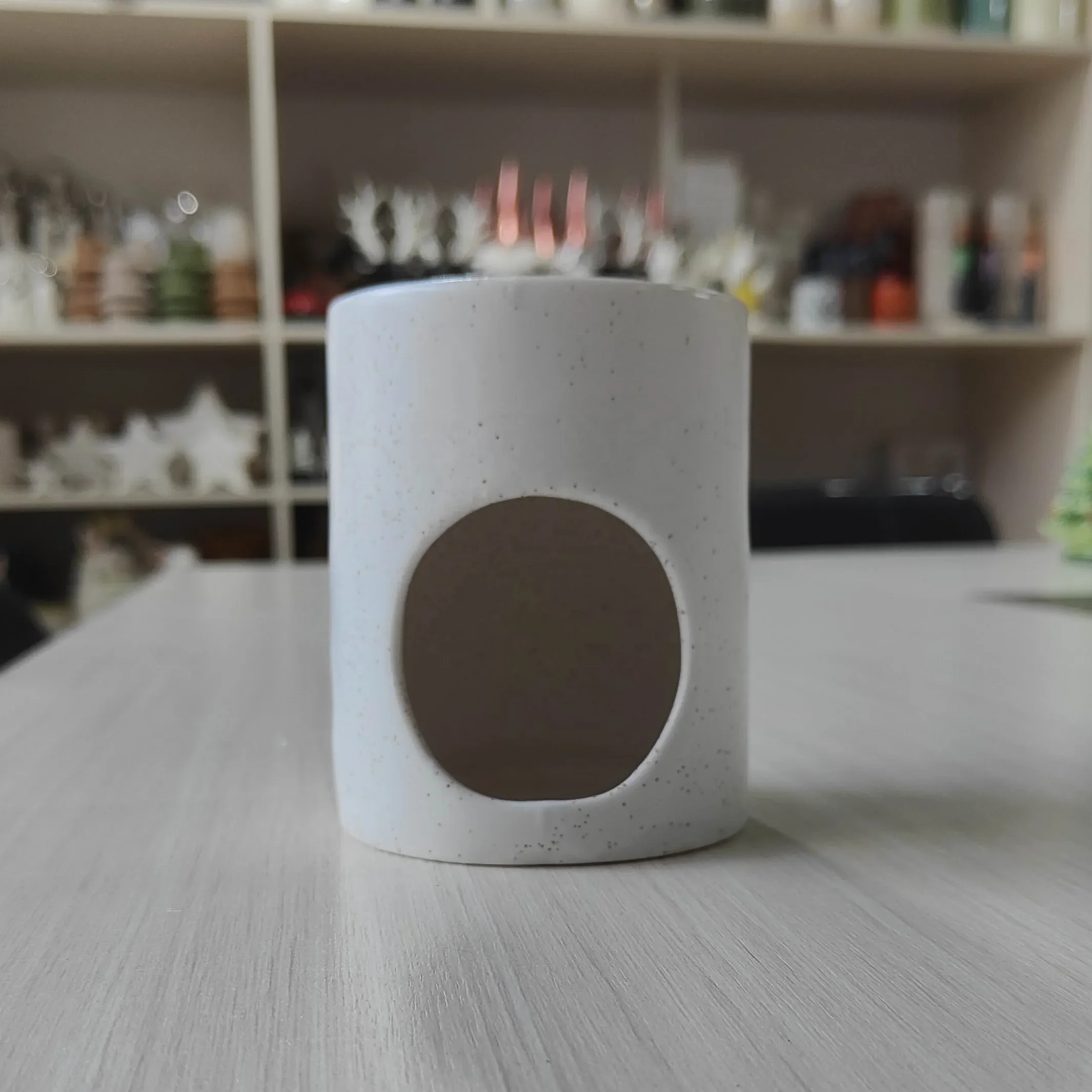 Low Moq Minimalistic Design Ceramic Candle Melt Holder Fragrance Ceramic Wax Warmer Oil Burner