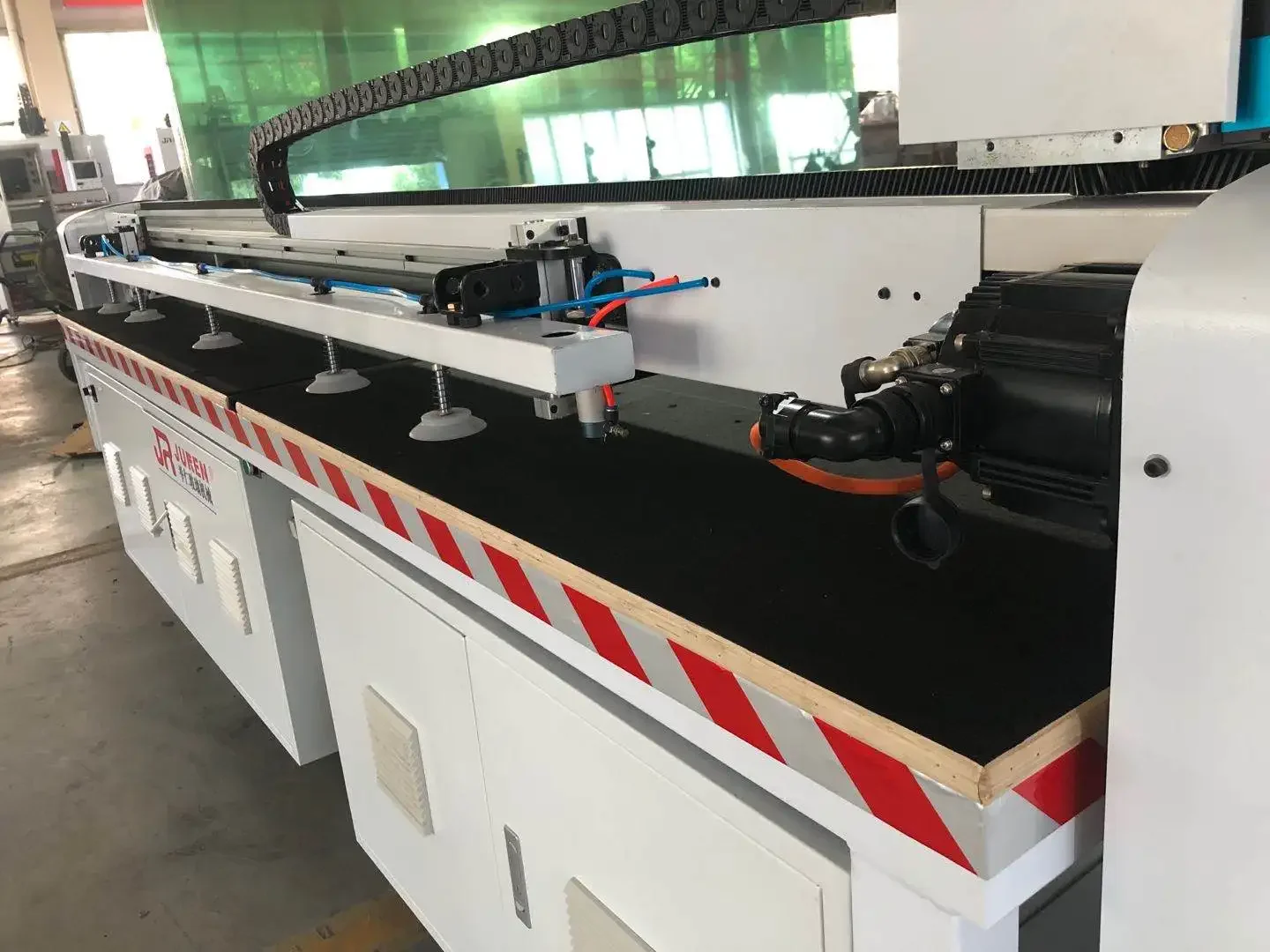 Automatic Mirror Stone Ceramic Tile Machine Cut Glass With Convey Belt Cutting CNC Machinery Cutting Table