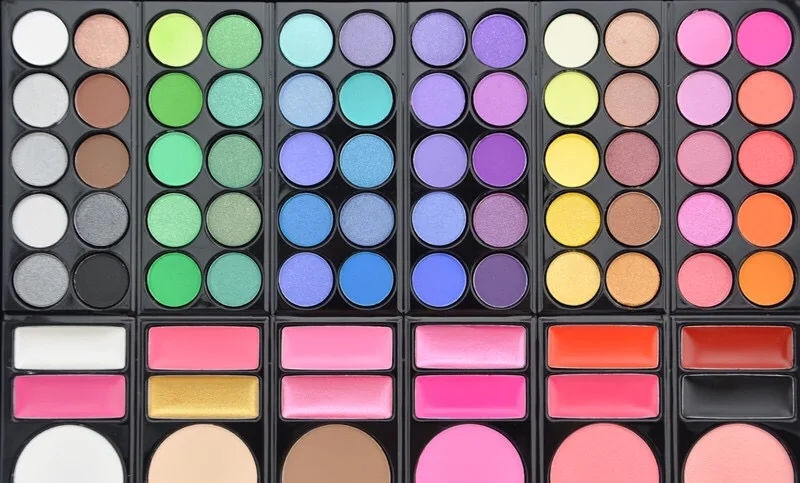 
2019 Eyeshadow Palette Makeup Set 60 Eyeshadow Palette Private Label With Custom Logo For 26mm Pans 
