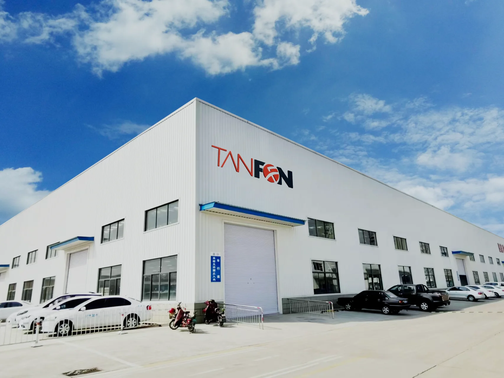 600w lithium battery bank pack portable charging magnet wireless power bank