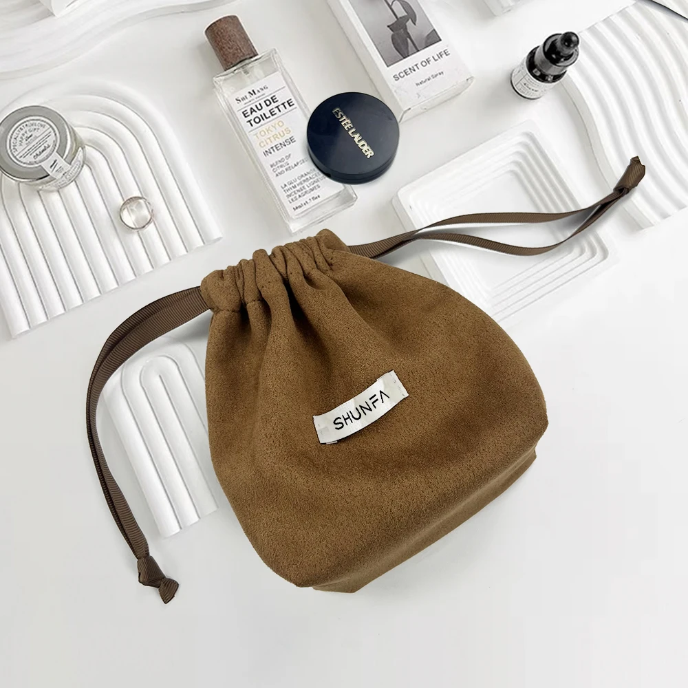 Luxury Personalized Packaging Small Dust Custom Gift Pouch Jewelry Cosmetic Makeup Velvet Drawstring Bag  With Logo