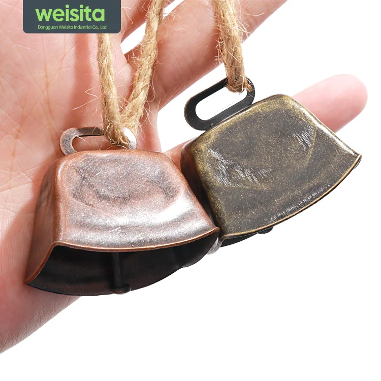 Hot Sales DIY Metal Christmas Pendant Vintage Wrought Iron Wind Chimes Horn Bells Interior Decoration Wall Hanging Twine Bell