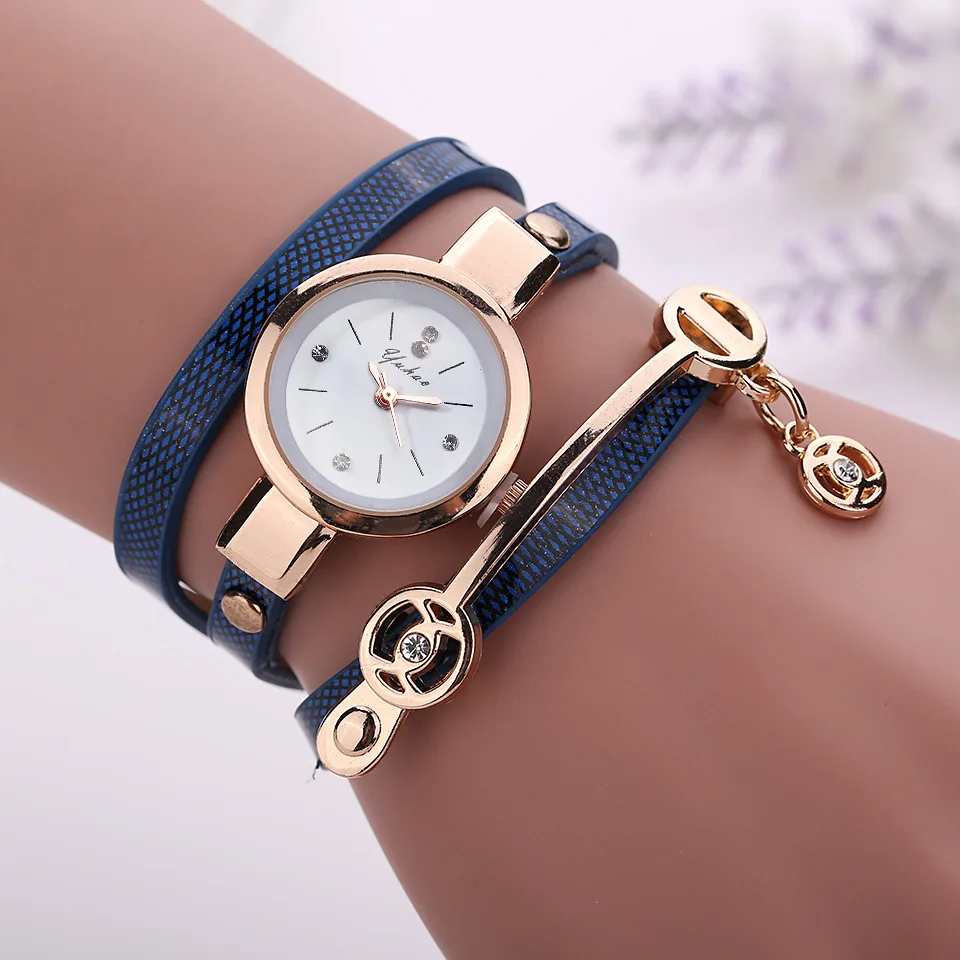 Fashion Circle Ladies Watch Hot PU Watchband Lovers Quartz Watch Female Style