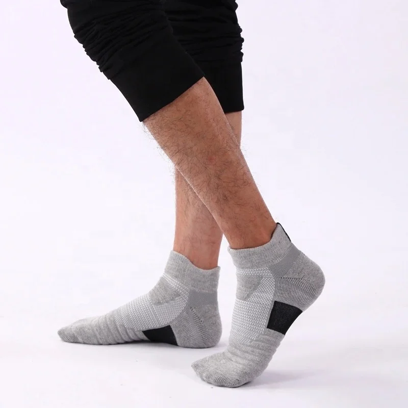 Profession Cheap Ankle Breathable Sweat Absorption  Running Athletic Sport Socks for Men