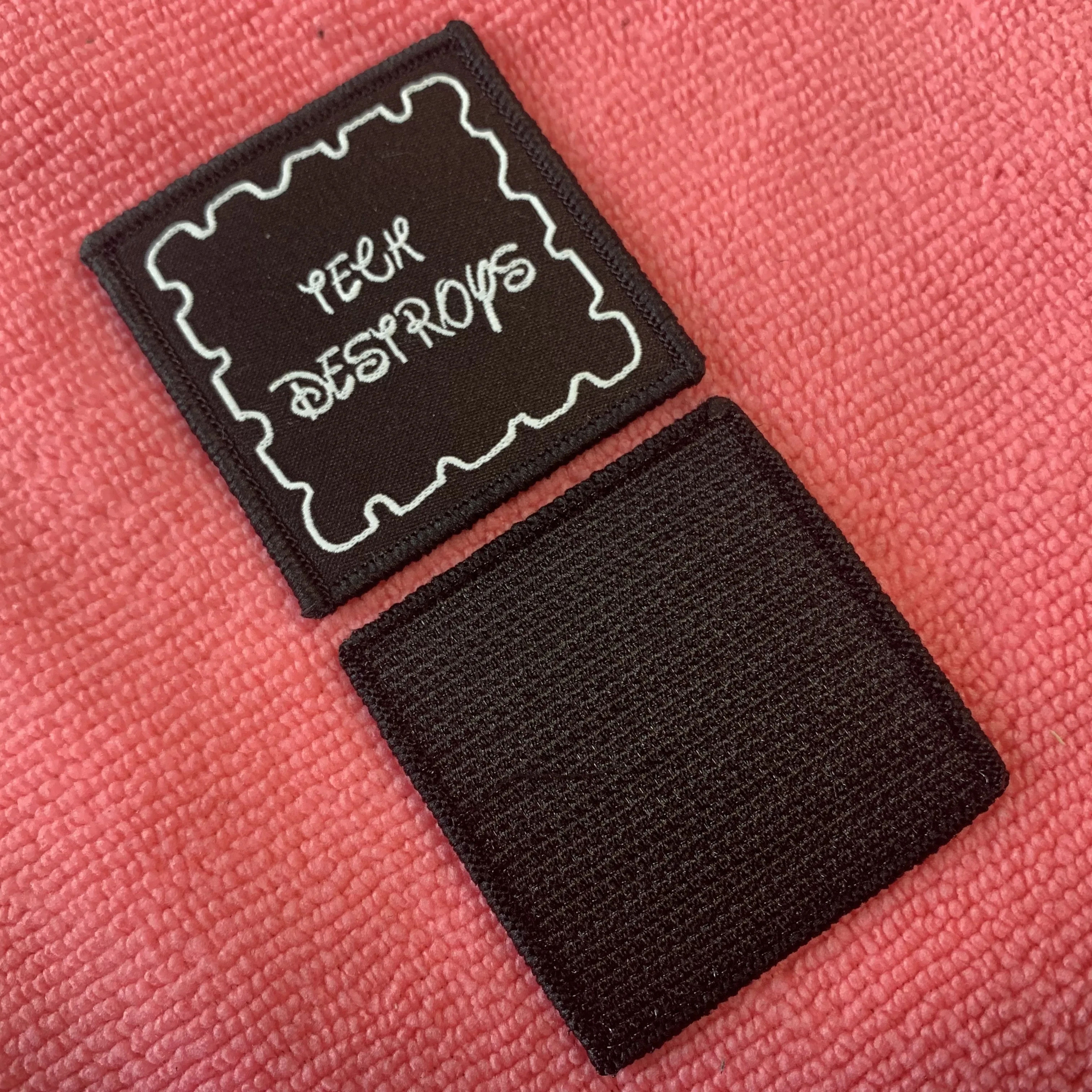 12 colors overlocked border velcroes backing hats woven patch,free design hook backing clothing badge