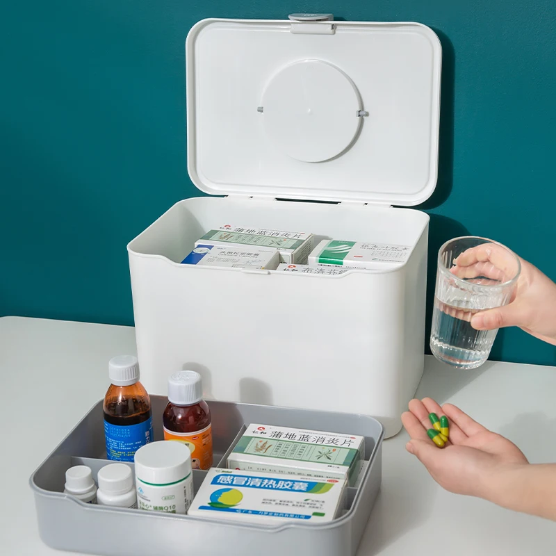 Пластиковый ящик для хранения лекарств