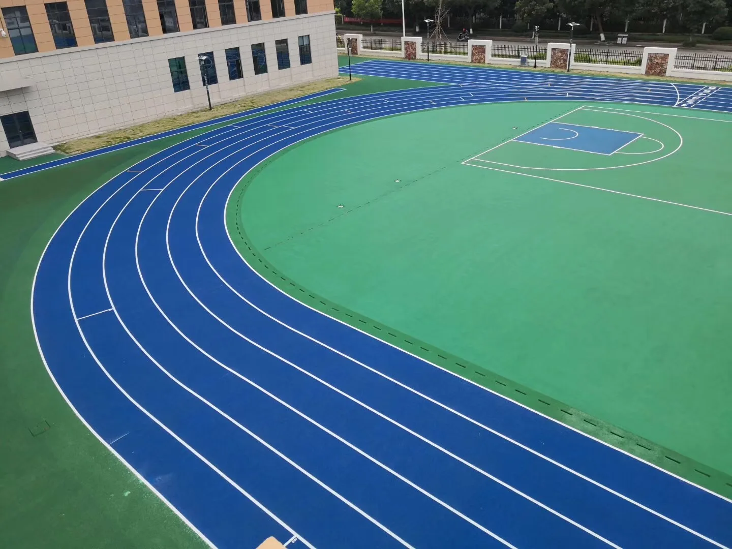 High quality EPDM rubber particles 13mm synthetic Running Track For 400 Meter Standard Track Field and playground FN-R-24082701