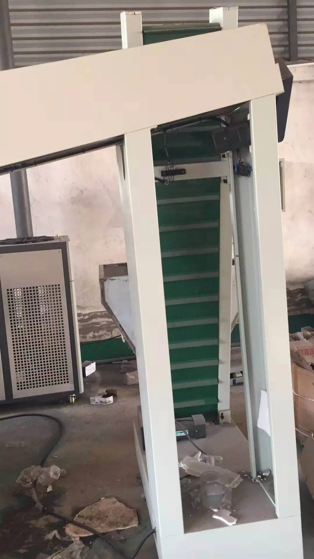 second hand fully  automatic PET blowing machine with 2 cavity