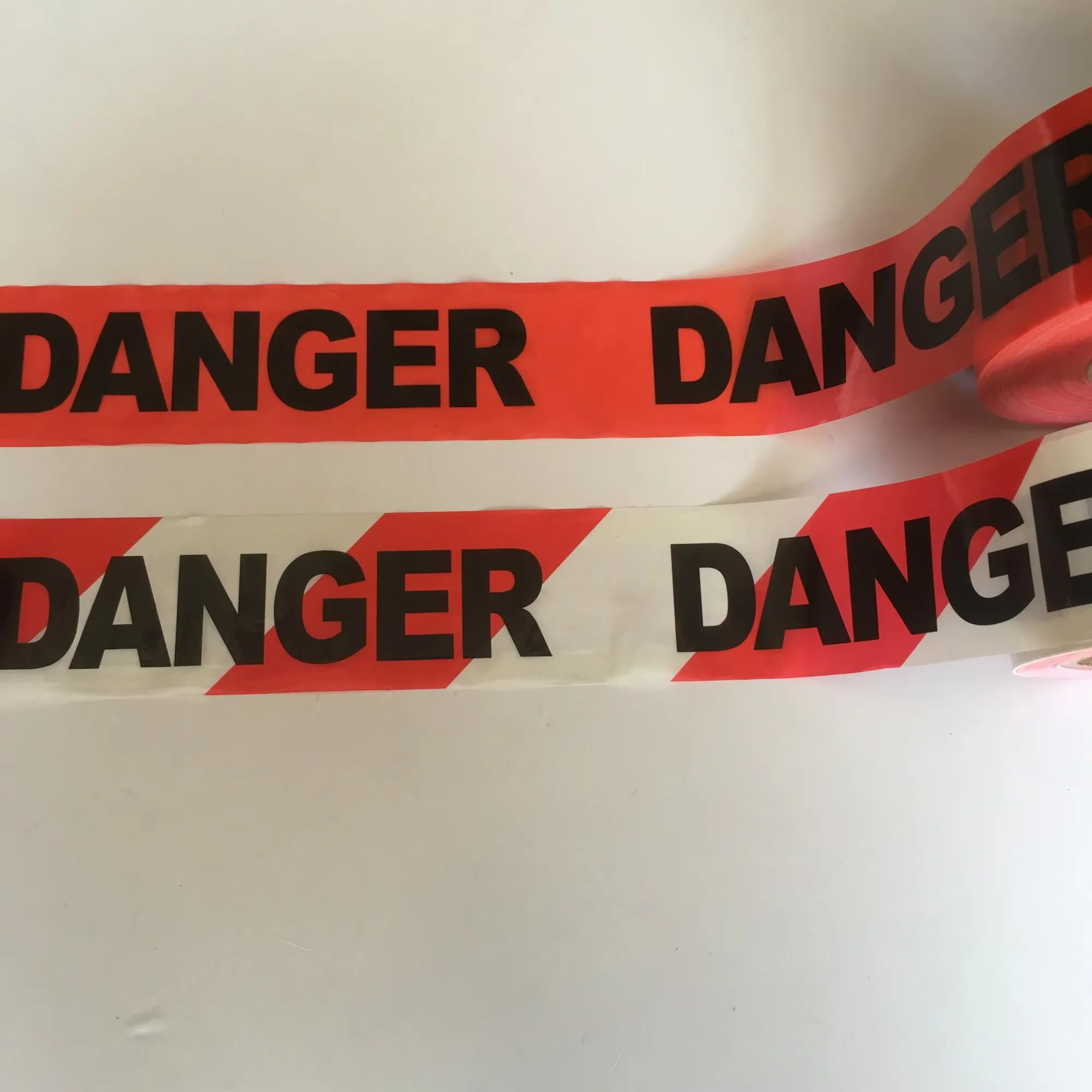 Caution Tape Red and White Factory Supply PE Warning Safety Marker Barrier