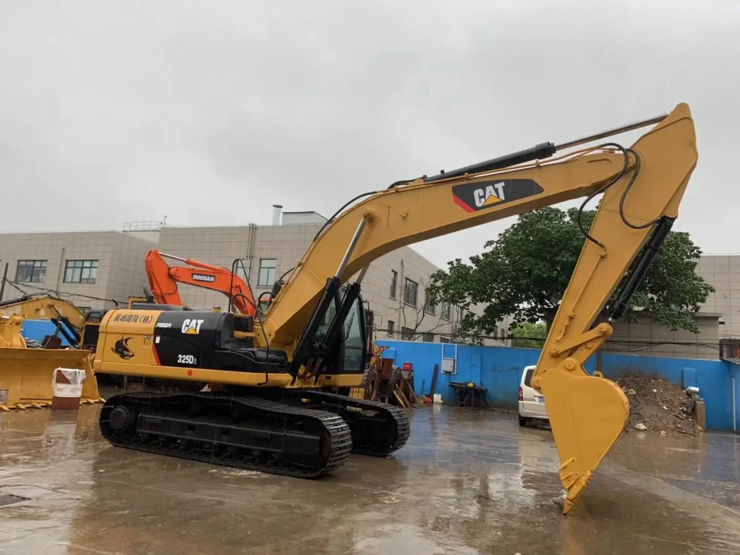 Used Caterpiar 325D Used Cat 320 325 330 excavator from Japan for sale