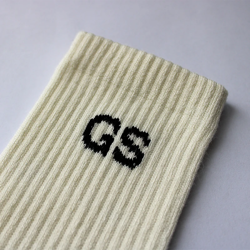 Custom Logo Embroidery Or Jacquard Technology Free Mock Up Bamboo Material Socks