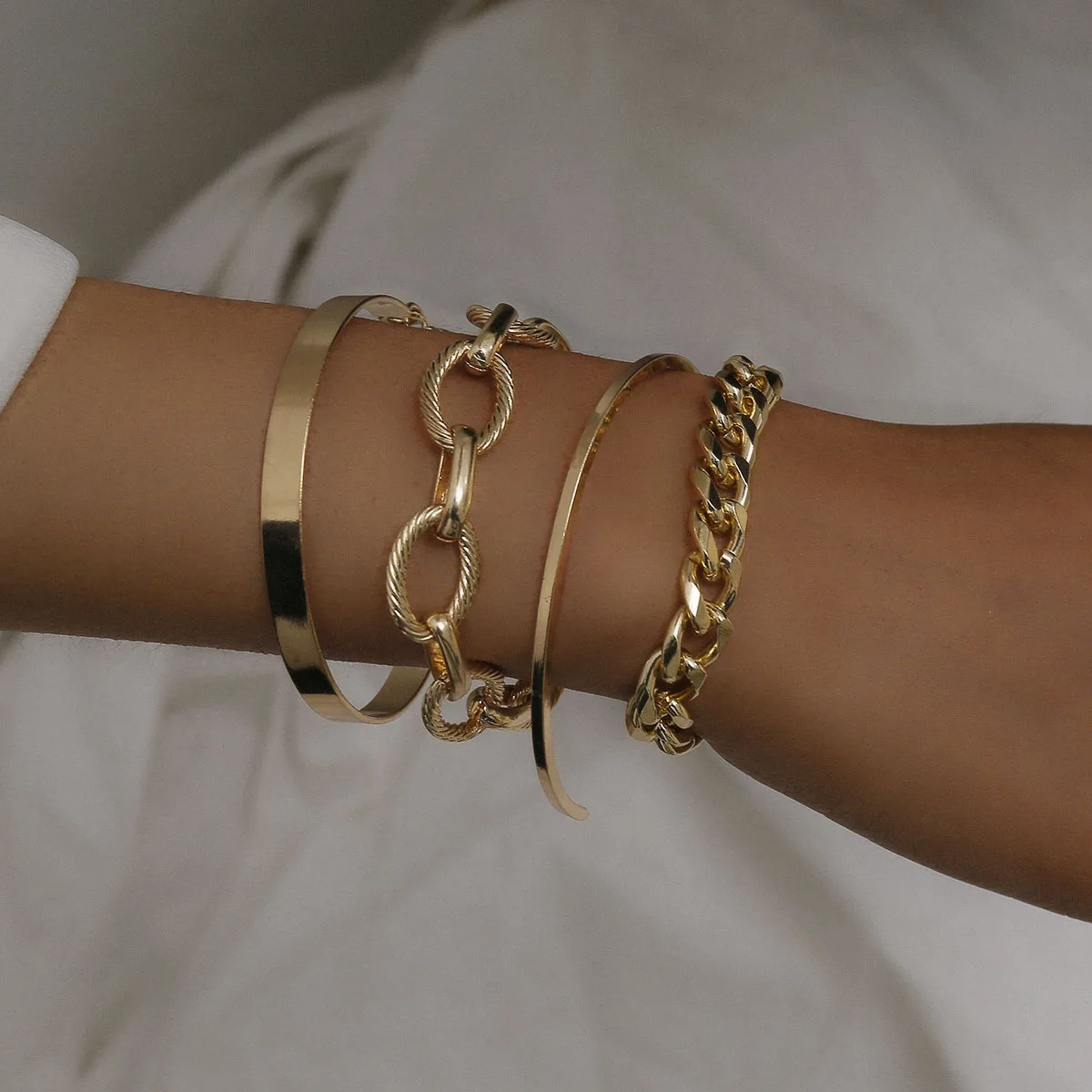 Temperament cold wind flat snake bone chain retro twist chain cross chain combination stainless steel bracelet
