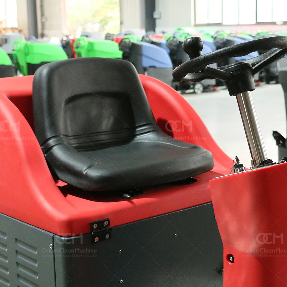 OCM-C1250 Best quality electric driving dust sweeper street sweeper machine ride on floor cleaning machine